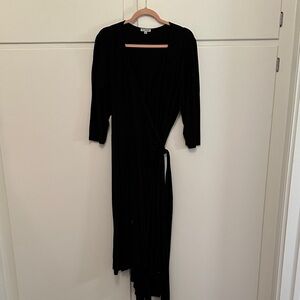 LIKE NEW Kiyonna Black Wrap Dress Stretch Long Sleeve